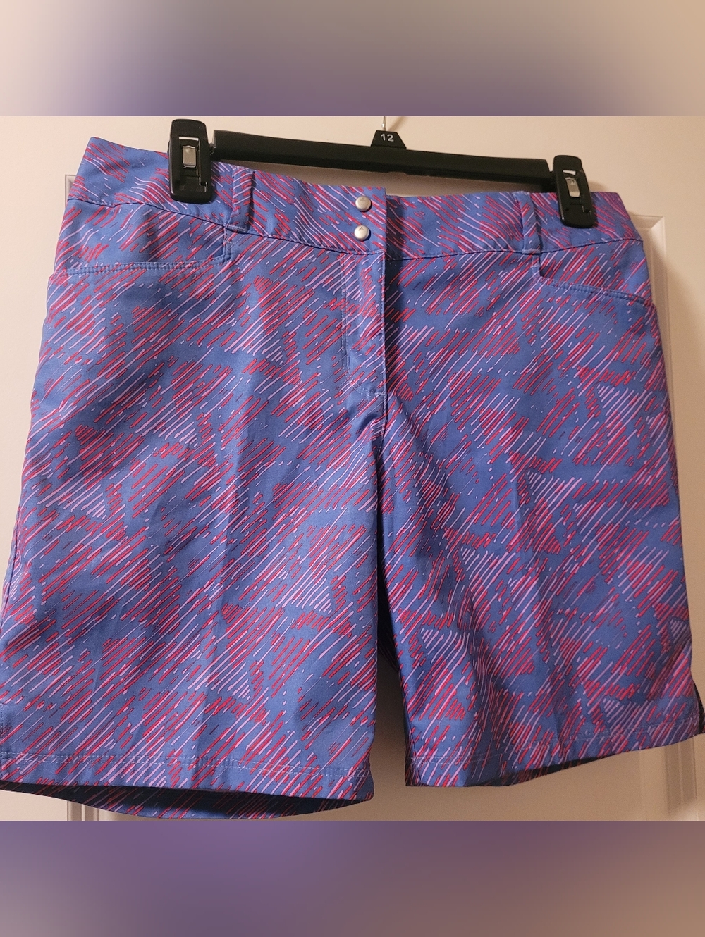 Women's Adidas golf shorts blue pink red print polyester Size 6